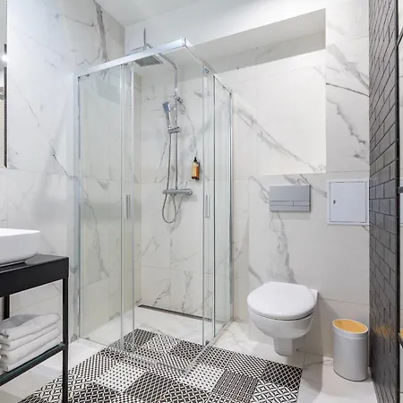 Glow - Chlebnicka, Old Town & Neptun Fontanna Gdaňsk