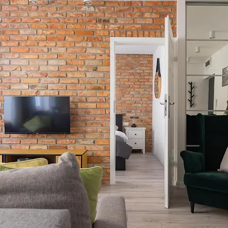 Glow - Chlebnicka, Old Town & Neptun Fontanna *