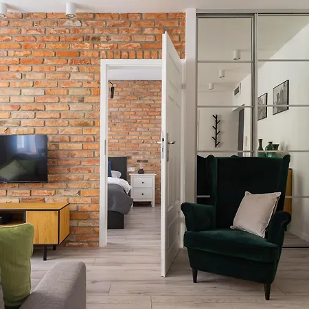 Glow - Chlebnicka, Old Town & Neptun Fontanna グダニスク