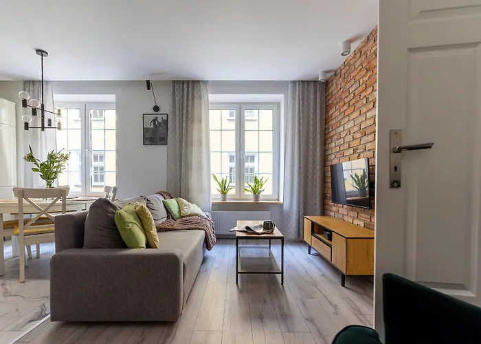 Glow - Chlebnicka, Old Town & Neptun Fontanna *