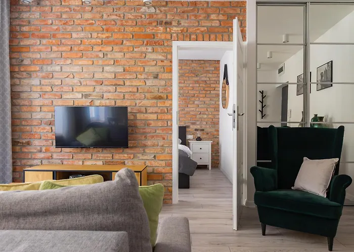 Glow - Chlebnicka, Old Town & Neptun Fontanna *